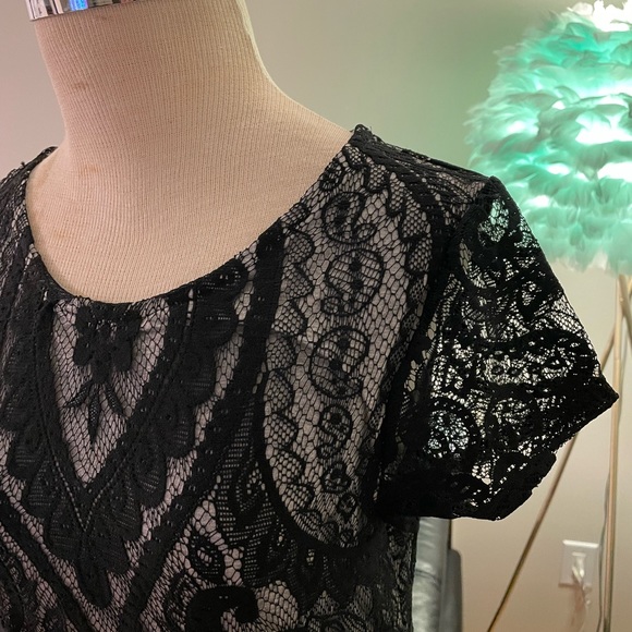 Maxi black lace dress - Picture 3 of 4